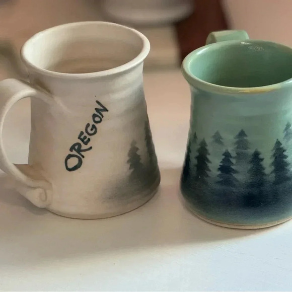 Beautiful handmade and extra sturdy Oregon ceramic mugs - Picture 1 of 5